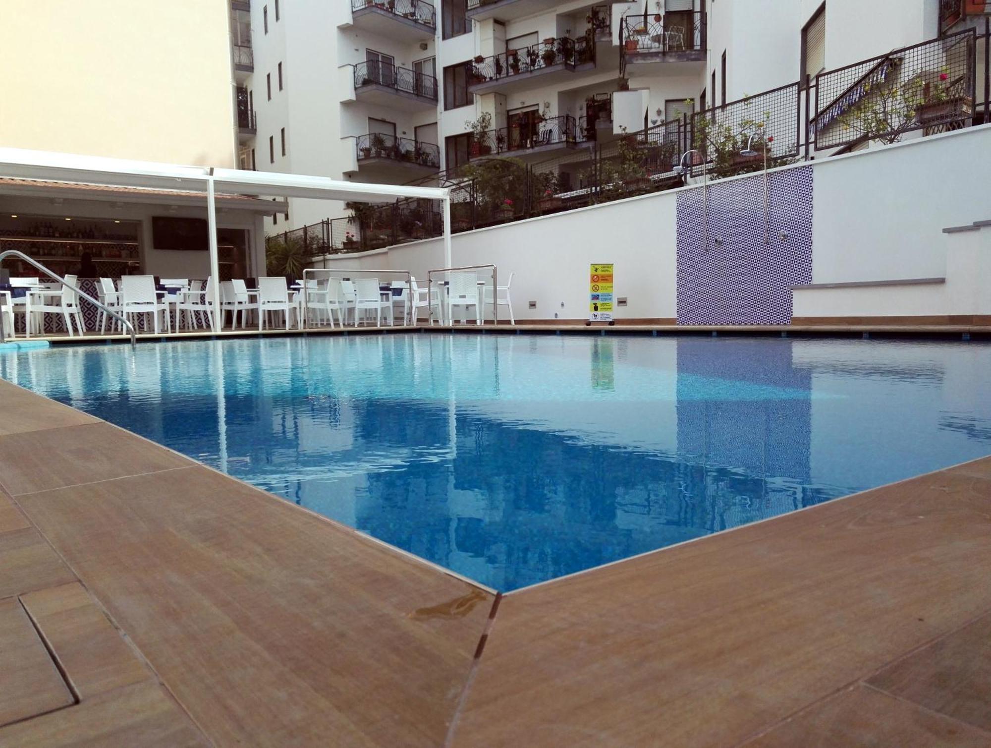 Hotel Villa Maria Соренто Екстериор снимка
